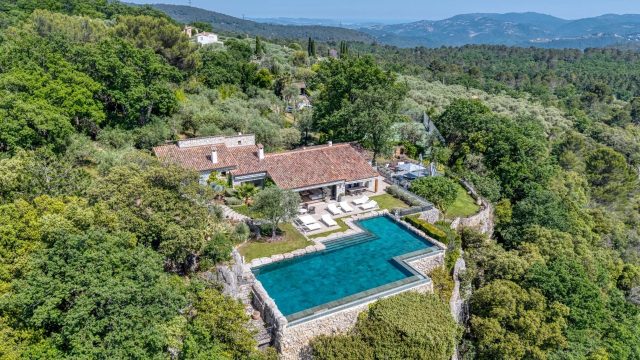 Discover a Unique Property Opportunity in Saint-Cézaire-sur-Siagne