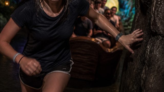 Disneyland Incident: Teen's Scary Escape from Tiana's Bayou Adventure