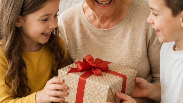 Connecting Generations: Thoughtful Gift Ideas for Grandparents